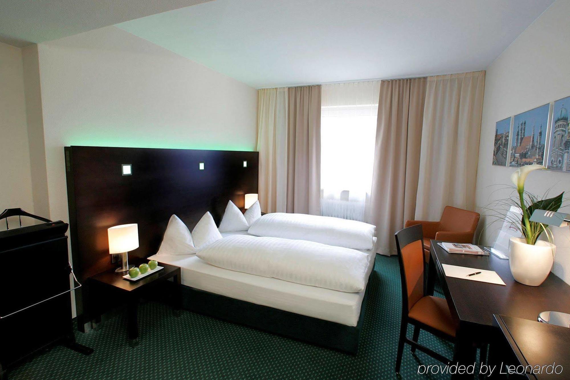Flemings Hotel Frankfurt Hamburger Allee Frankfurt am Main Oda fotoğraf